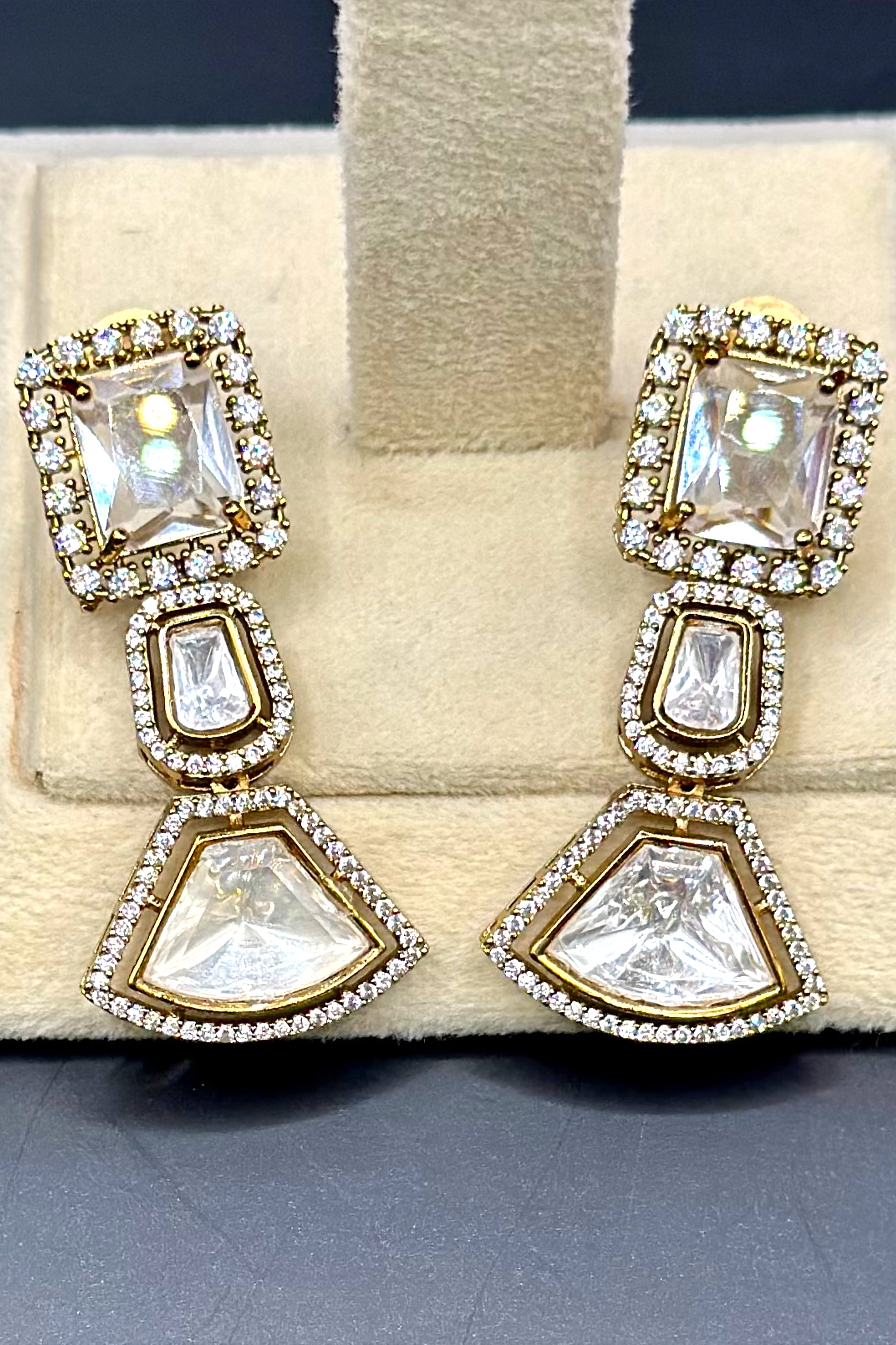 Triple Stone Dangler