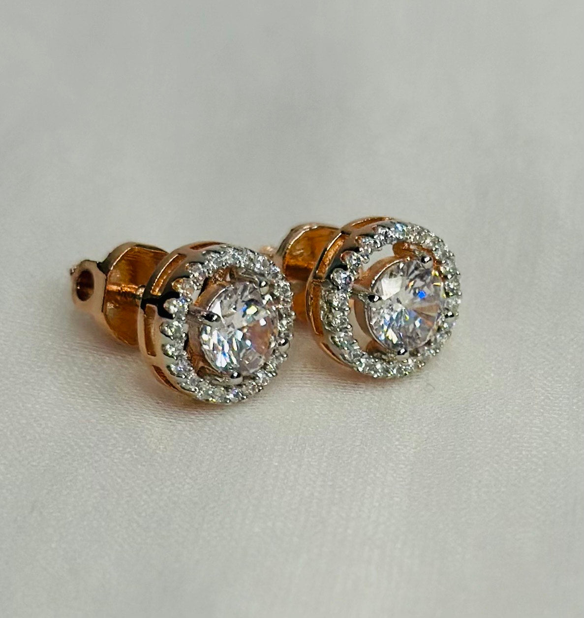 Halo Round Stud Earring