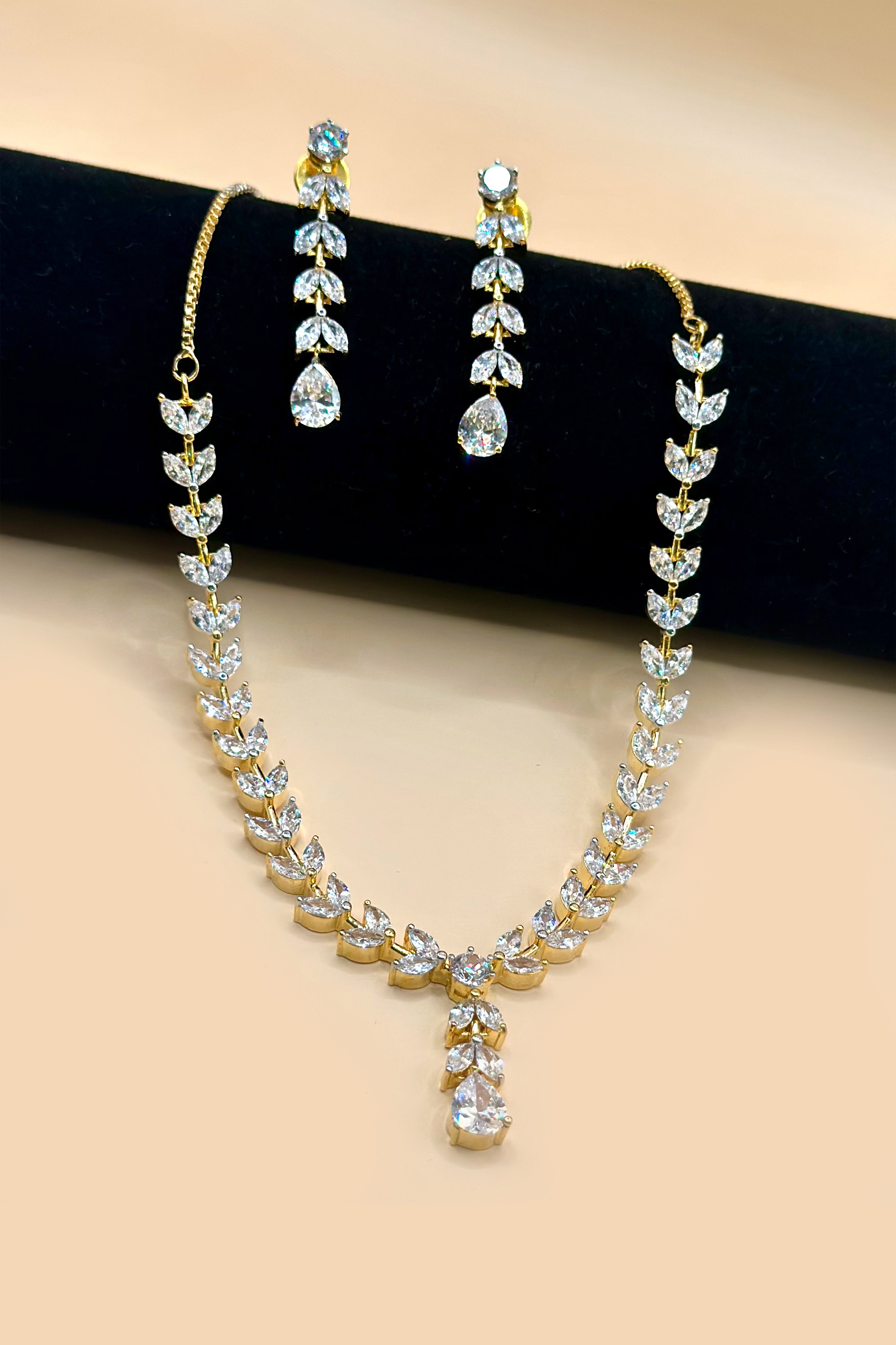 Elegant American Diamond Necklace