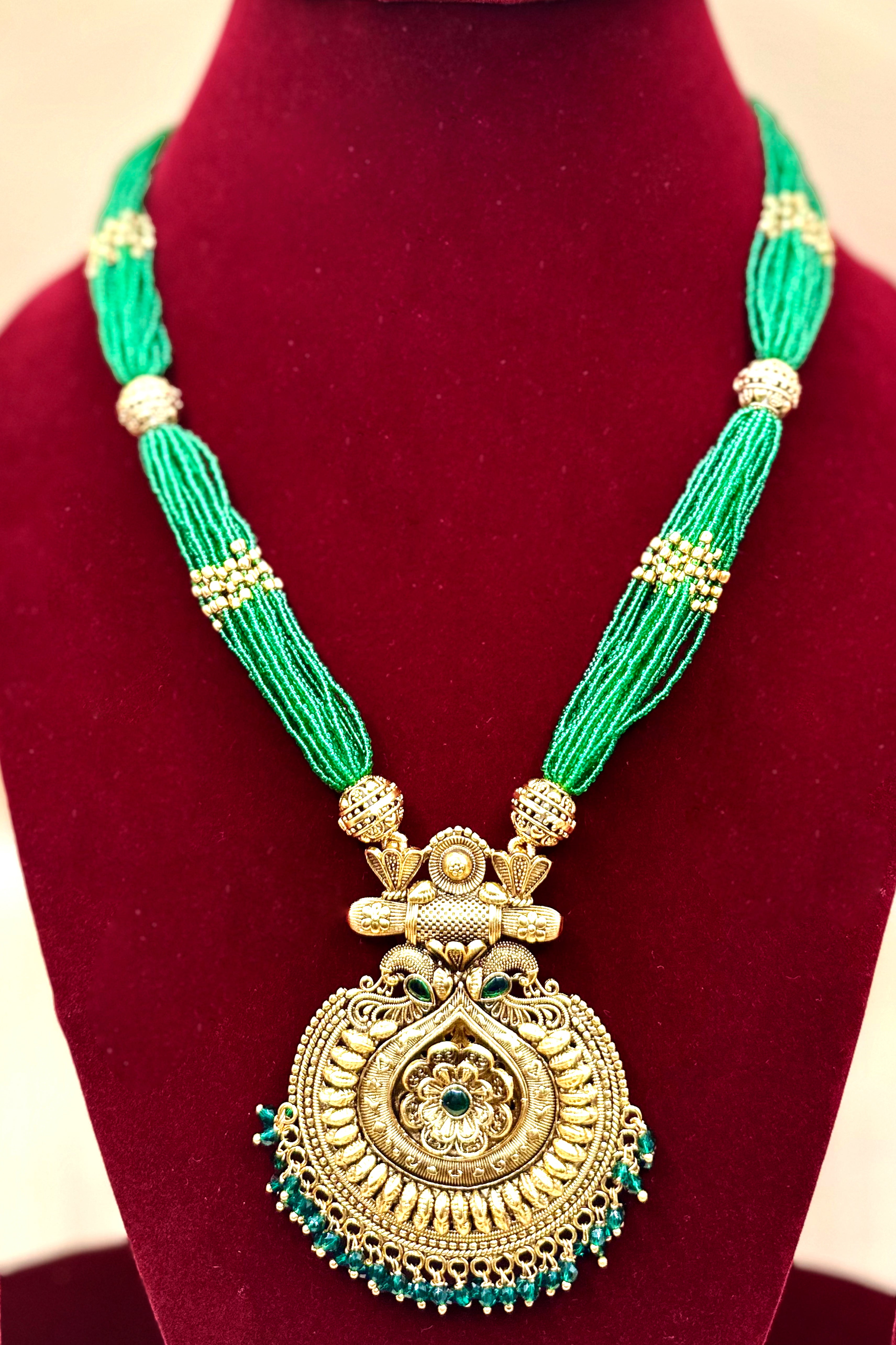 Antique Gold Traditional Set