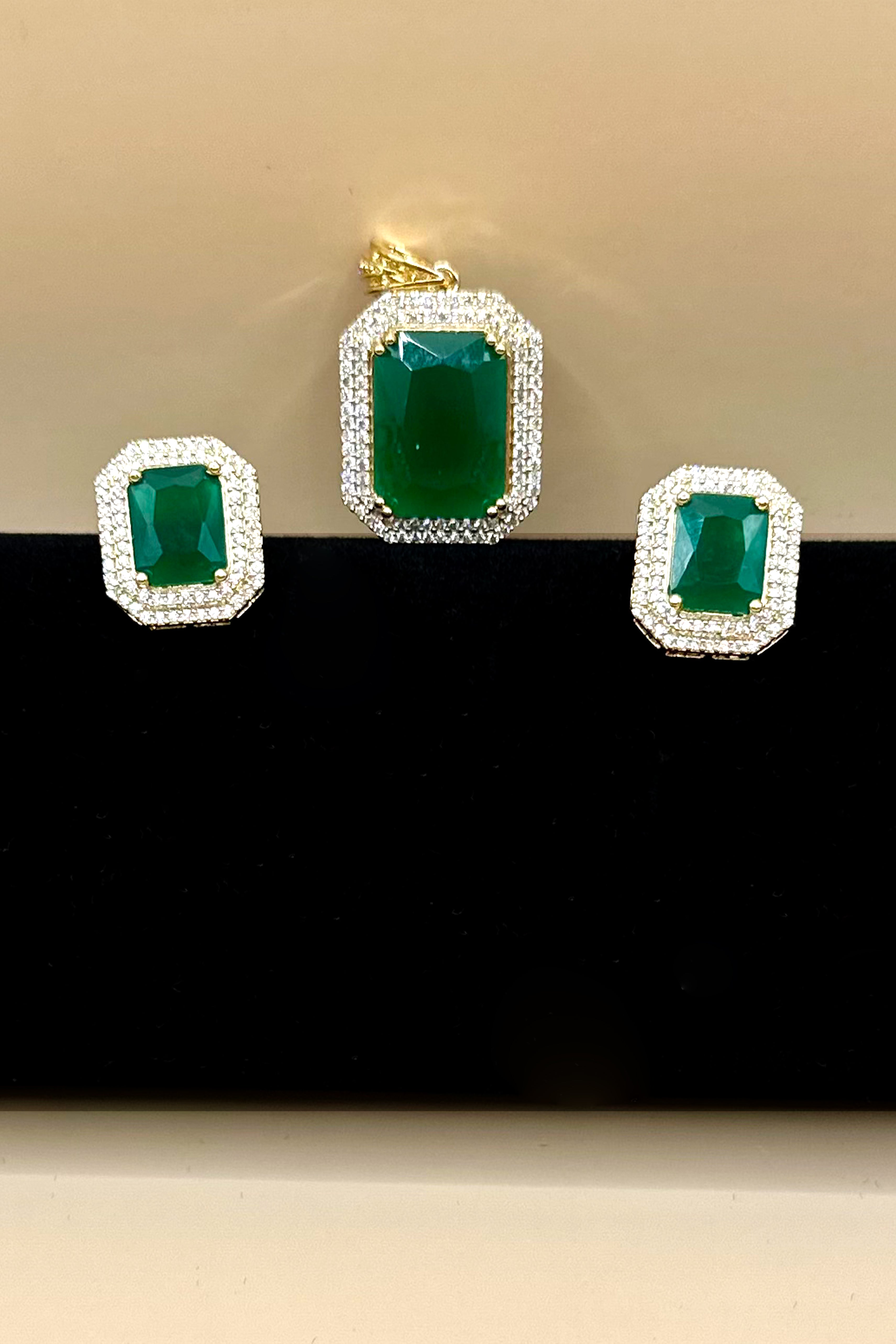 Emerald Charm Pendant Set