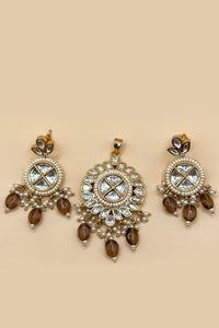 Royal Round Kundan Pendant Set - Pink