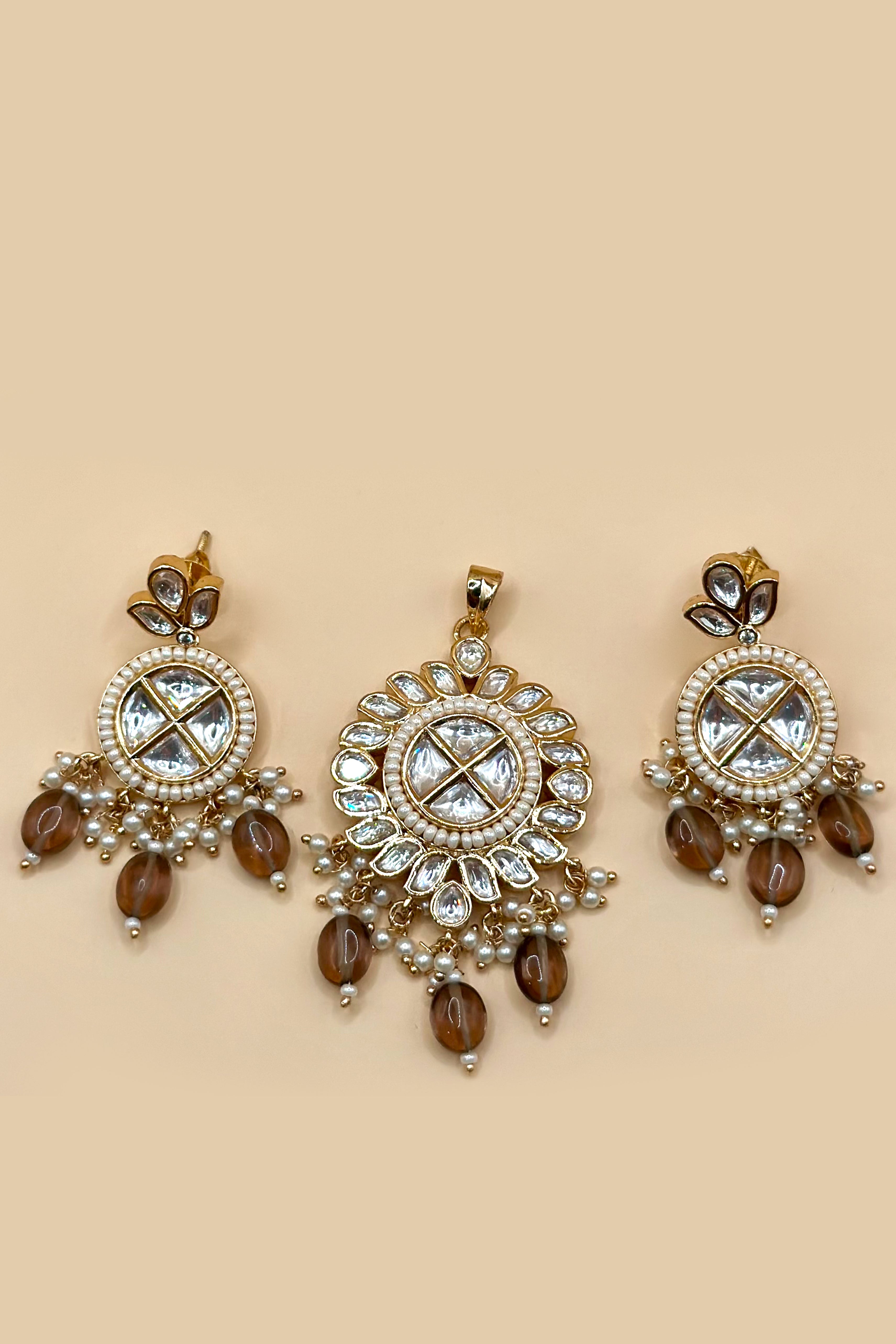 Royal Round Kundan Pendant Set - Pink