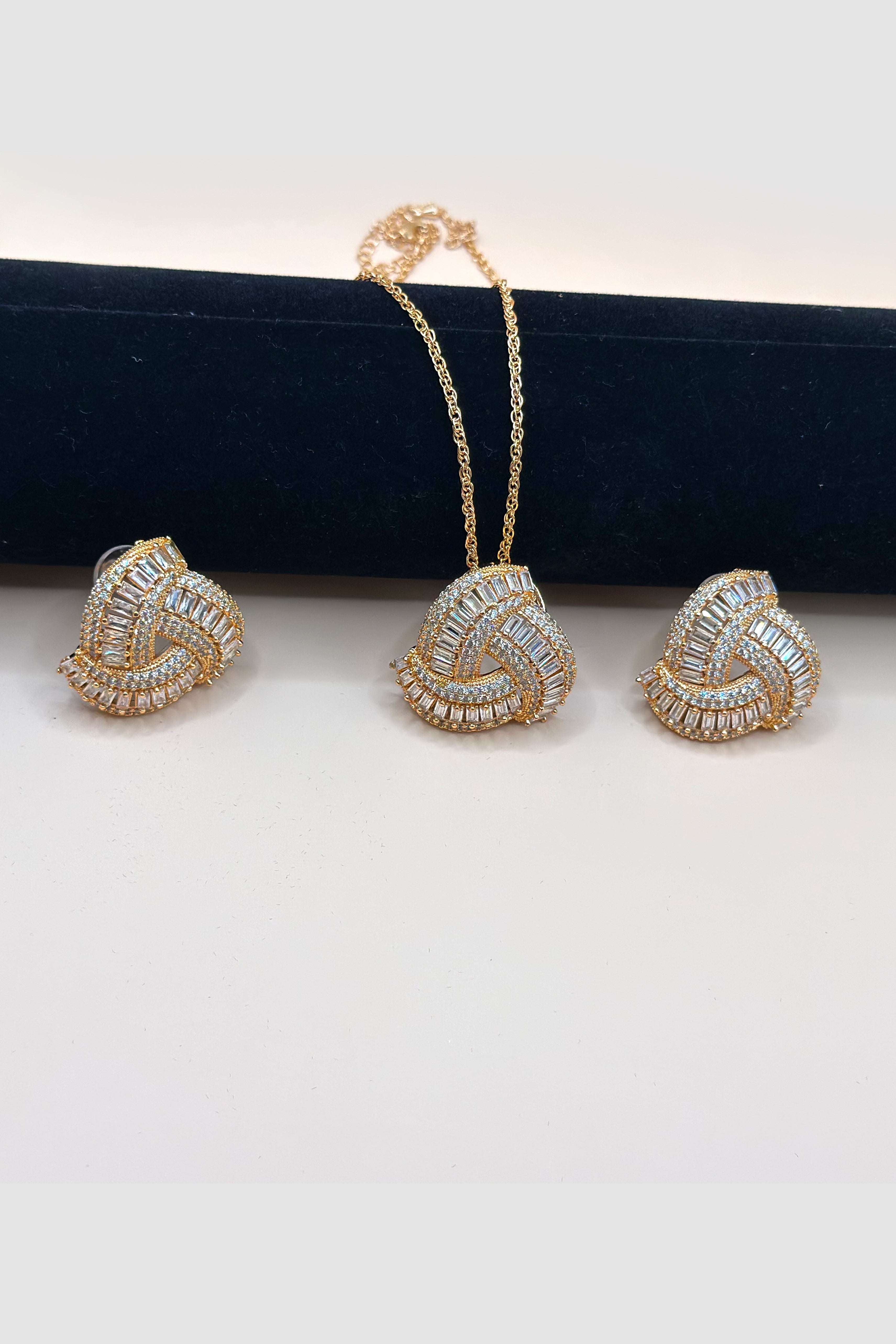 Twisted Glam Baguette Pendant Set