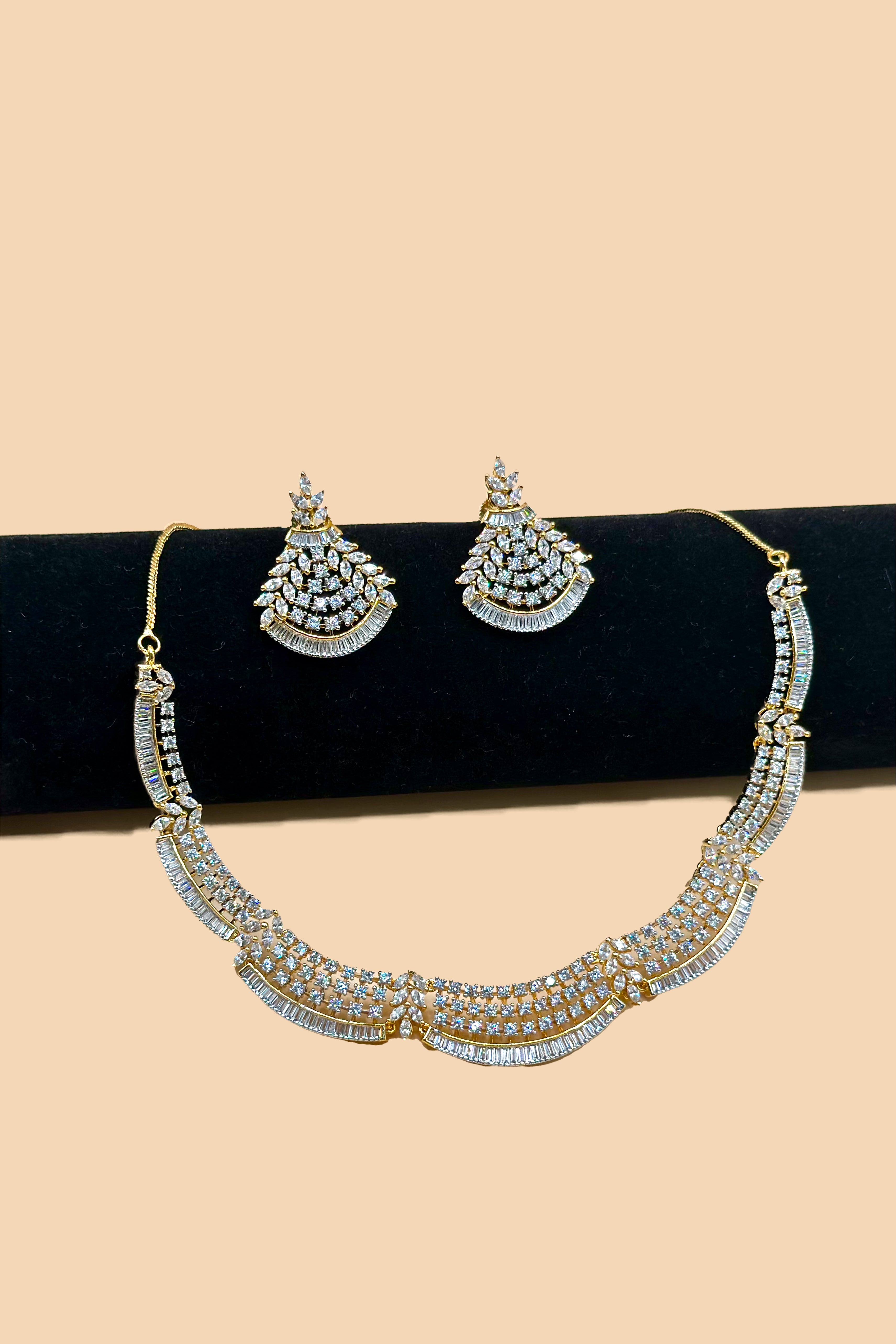 Radiant Fan-Curve AD Necklace Set