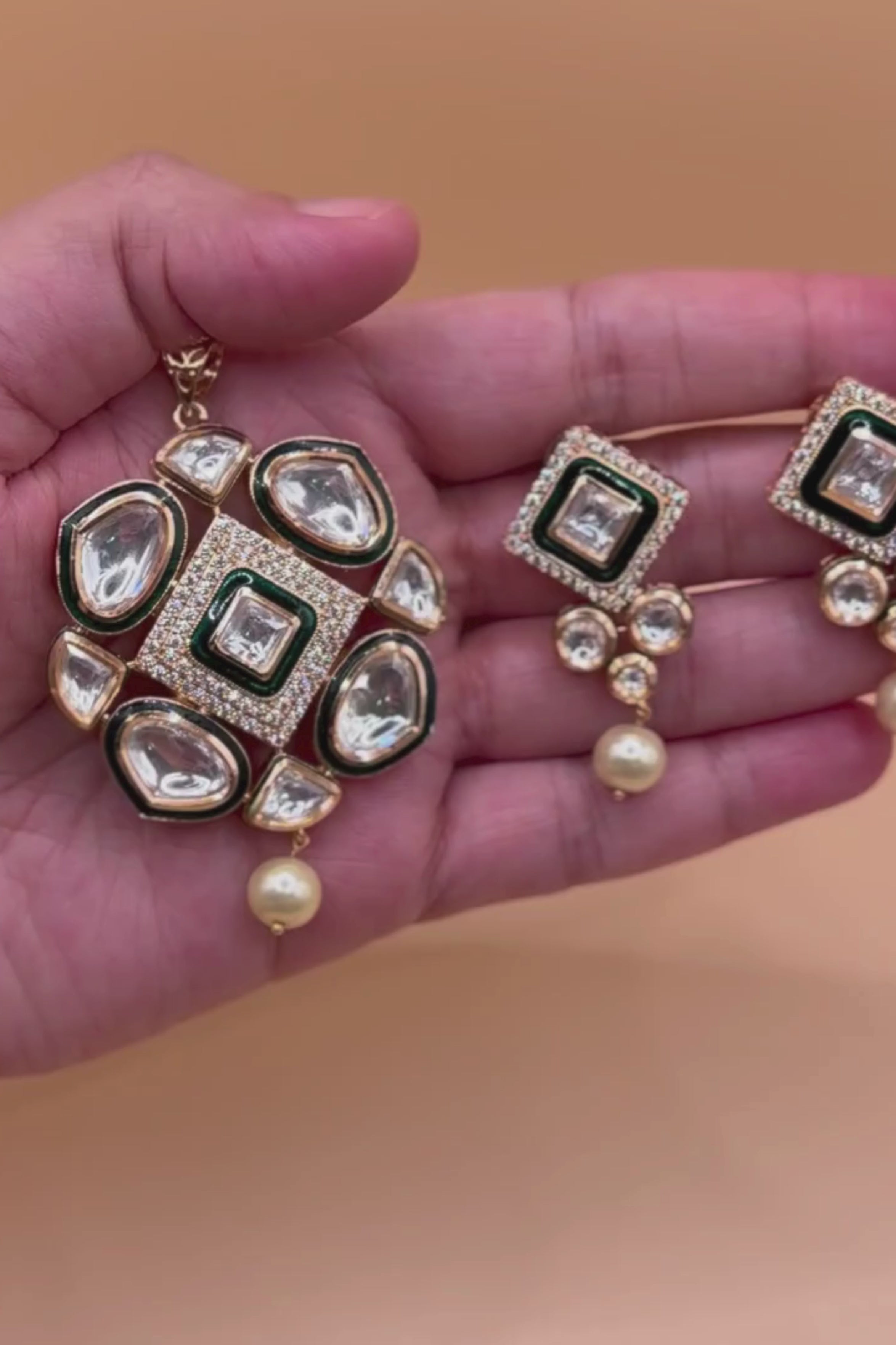 Royal Kundan Pearl Pendant Set